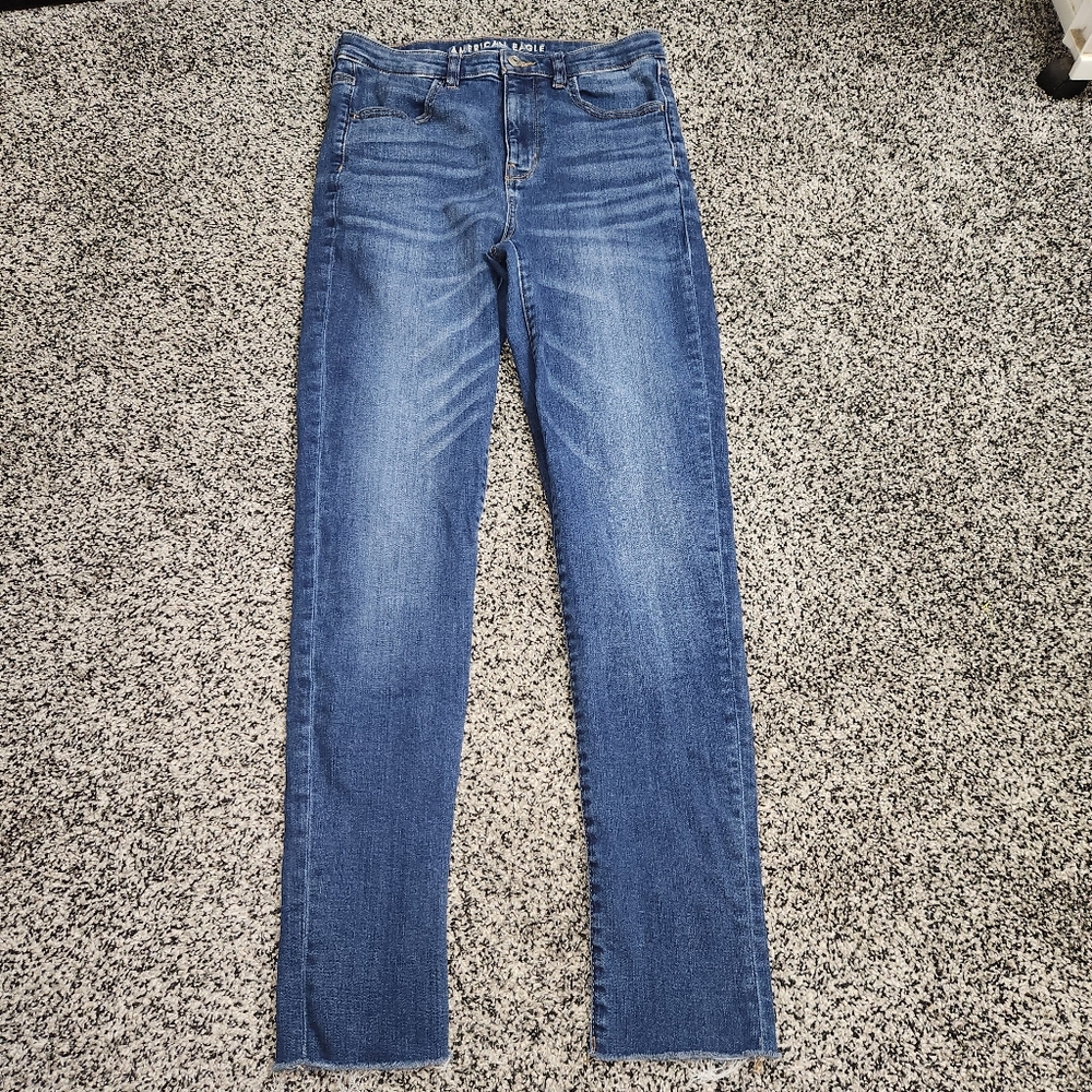 American Eagle Super High Rise Jegging Crop, Darkwash Rawhem Women's Sz 8‎ Short